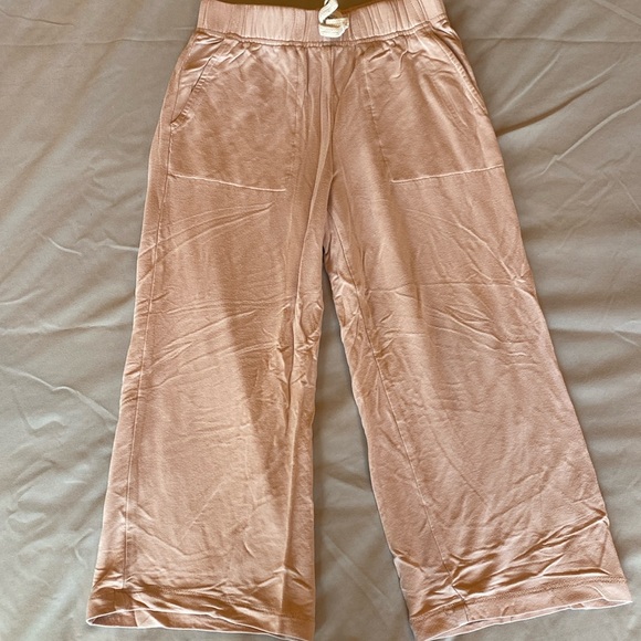 Copper Key size small bundle. Soft pants and soft shorts pink and blue. - Picture 2 of 9